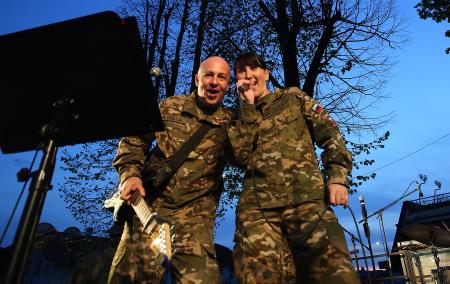 DVE UNIFORMI ENA PESEM 19 FOTO LJUBO VUKELIČ